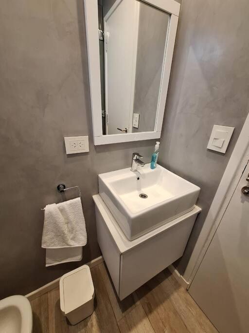 Apartamento A Pasos Del Mar, Resto, Casino Y Moda *